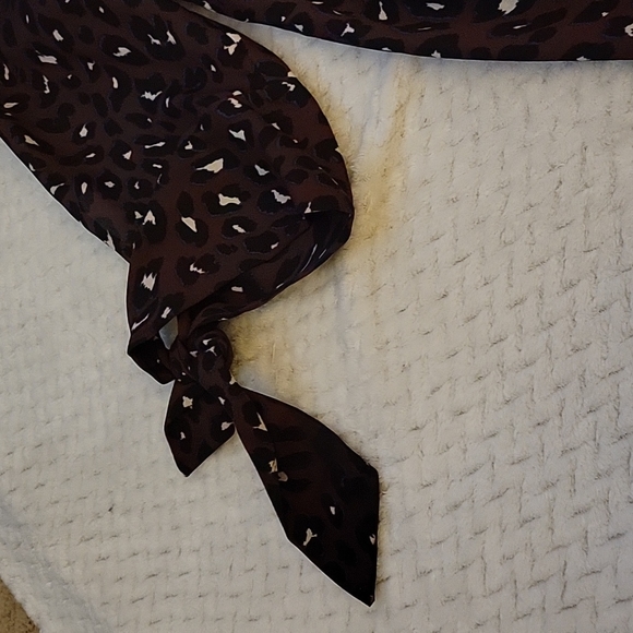 Top - Picture 2 of 4